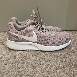 pink nike athletic shoes size 8